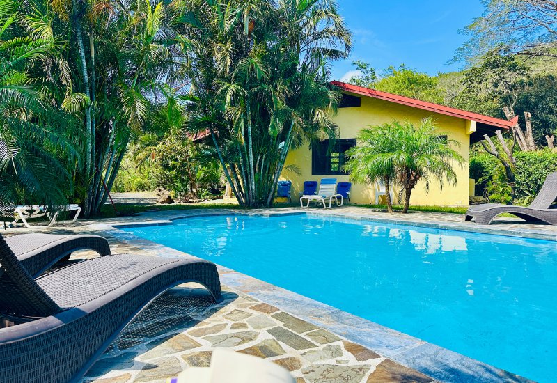 Cabaña Piscina hacienda sassenberg 